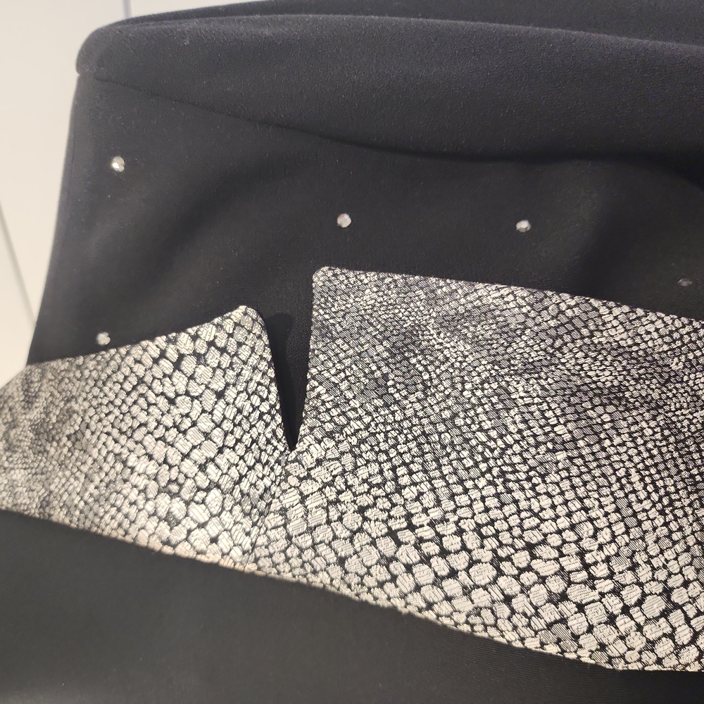 Sophisticated Black and Silver Long Sleeve Dress - Picture 3 of 9